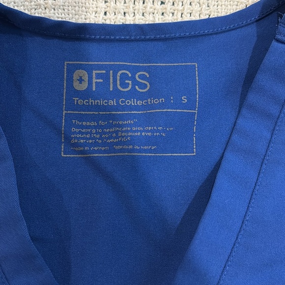 Figs Casma Top in Winning Blue, size S - Picture 5 of 7